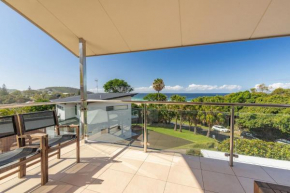 Breakaway at Blueys, Blueys Beach